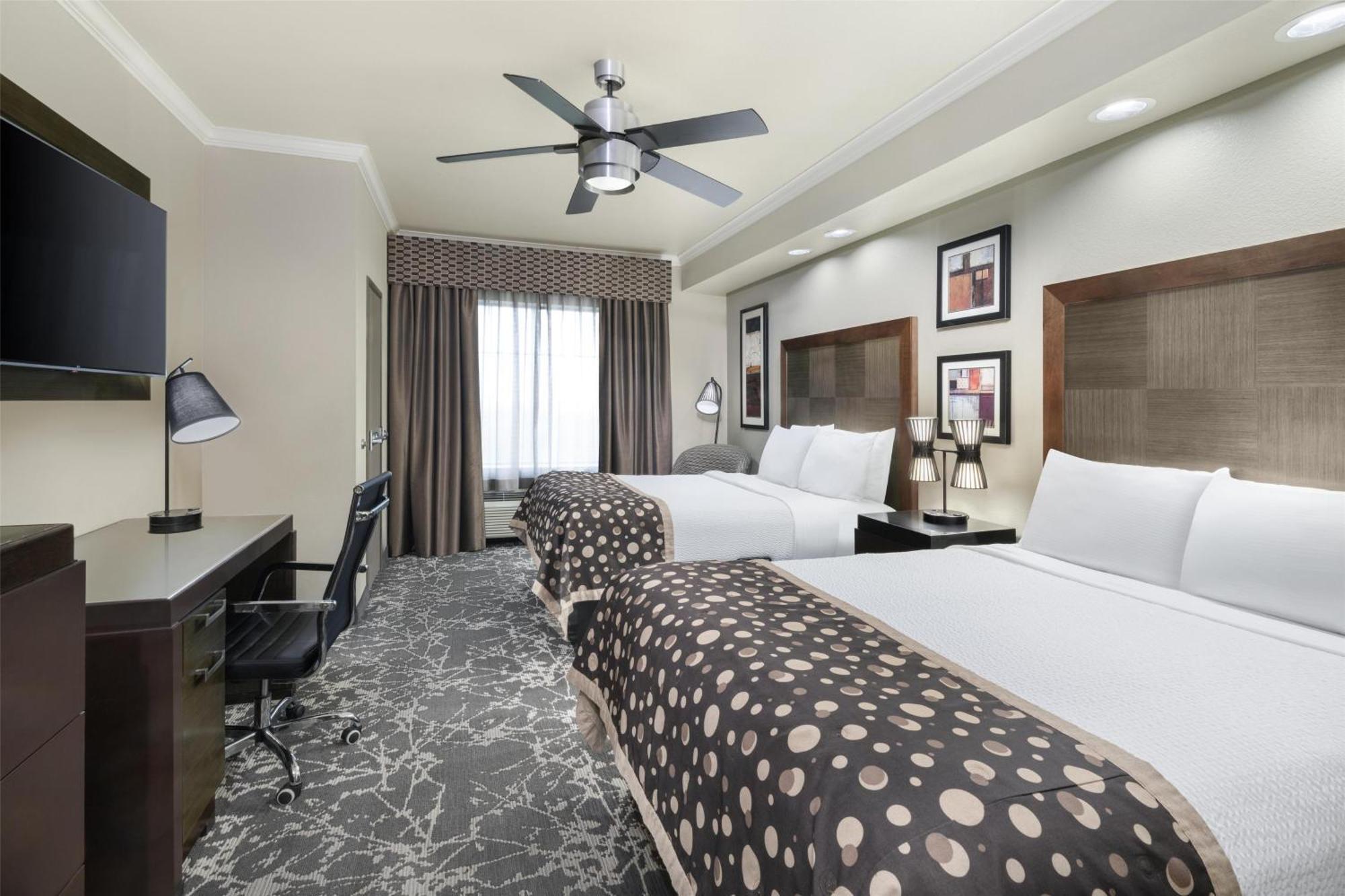 Best Western Premier Crown Chase Inn & Suites Denton Zewnętrze zdjęcie
